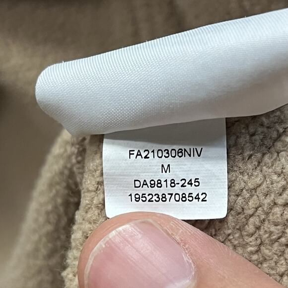 Nike Jordan Essentials Fleece Pullover Hoodie Hemp Tan Men’s Medium DA9818-245 - Picture 6 of 10